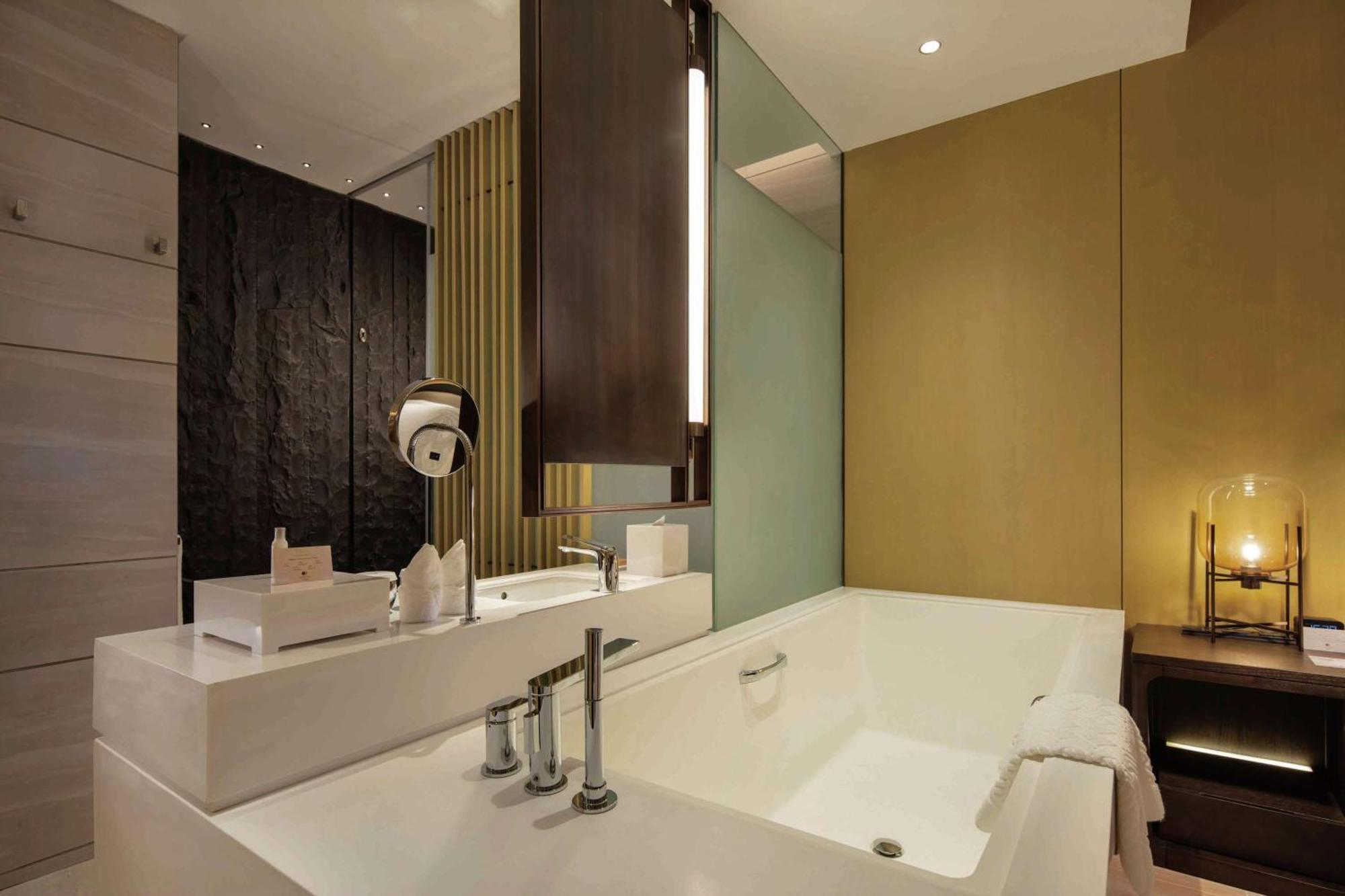 Doubletree Resort By Hilton Hainan - Xinglong Lakeside Ваньнин Экстерьер фото